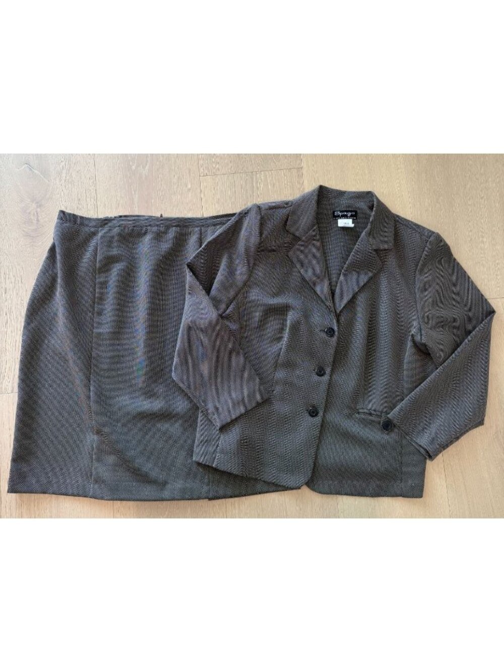 Spago Collection Women’s Plus Size 18W Gray Textured Skirt Suit Set
